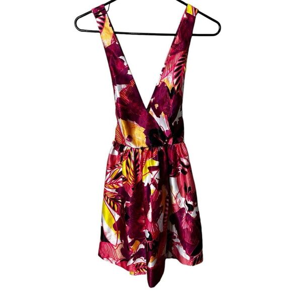 Romeo & Juliet Couture Dresses & Skirts - Romeo & Juliet Couture v neck floral satin sundress missing tag fits medium